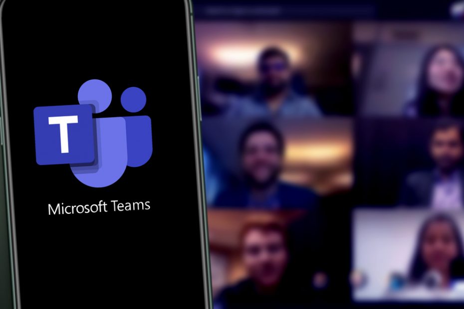 alt="microsoft teams video call"